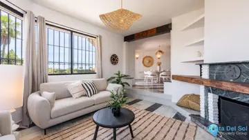 4 bedroom House for Sale in Estepona-36200