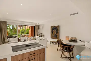4 bedroom House for Sale in The Golden Mile-36233