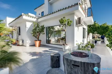 5 bedroom House for Sale in Nueva Andalucía-36333