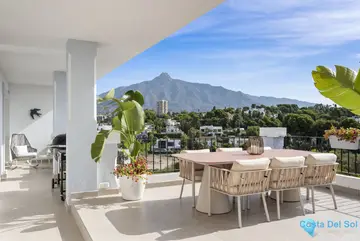 5 bedroom Apartment for Sale in Nueva Andalucía-36390