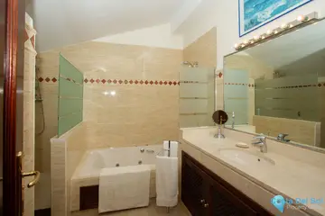 3 bedroom Apartment for Sale in La Mairena-83036