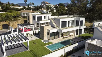 6 bedroom House for Sale in Atalaya-36661