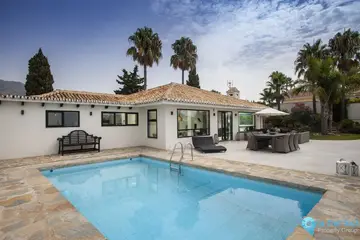 4 bedroom House for Sale in Sierrezuela-36674