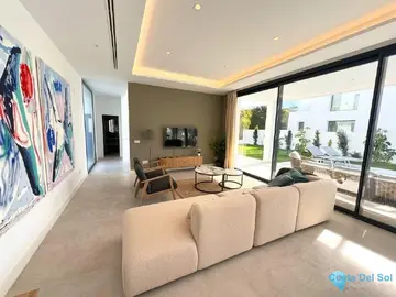 6 bedroom House for Sale in Estepona-36816