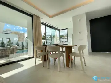6 bedroom House for Sale in Estepona-36822