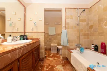 2 bedroom Apartment for Sale in La Quinta-16307