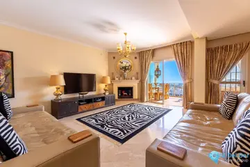 4 bedroom Apartment for Sale in La Mairena-80947