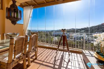 4 bedroom Apartment for Sale in La Mairena-80944