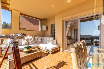 4 bedroom Apartment for Sale in La Mairena-80946