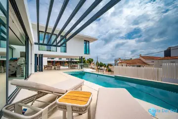 4 bedroom House for Sale in El Chaparral-37158