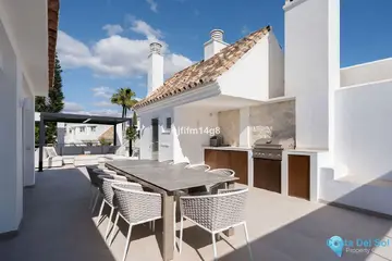5 bedroom Apartment for Sale in Nueva Andalucía-37182