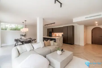 4 bedroom Apartment for Sale in The Golden Mile-37275
