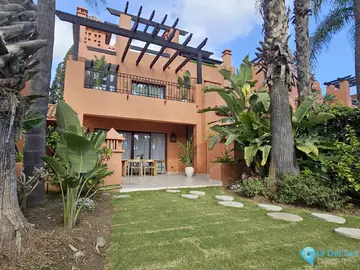 4 bedroom House for Sale in The Golden Mile-37345
