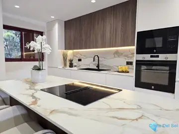 4 bedroom House for Sale in The Golden Mile-37351