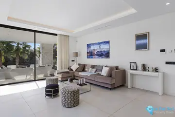 6 bedroom House for Sale in San Pedro de Alcántara-37432