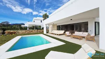 4 bedroom House for Sale in La Cala Golf-37573