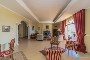 7 bedroom House for Sale in Estepona-37757