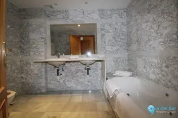 4 bedroom Apartment for Sale in Puerto Banús-37793