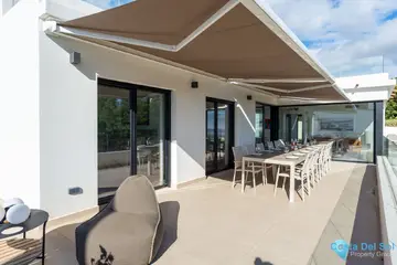 6 bedroom House for Sale in La Cala de Mijas-37856