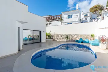 6 bedroom House for Sale in La Cala de Mijas-37858