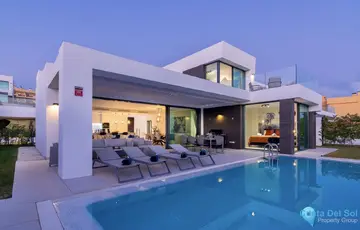 4 bedroom House for Sale in Calahonda