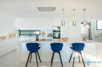 4 bedroom House for Sale in Calahonda-37879