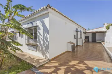 3 bedroom House for Sale in El Chaparral-83104