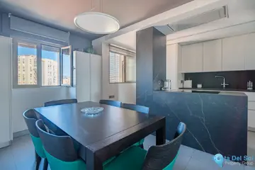 4 bedroom Apartment for Sale in Málaga-37913