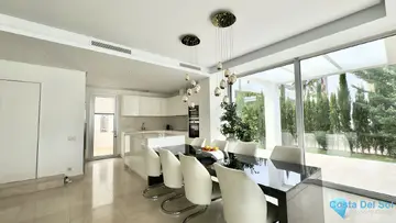 3 bedroom House for Sale in Río Real-38087