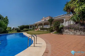 5 bedroom House for Sale in El Paraiso-38128