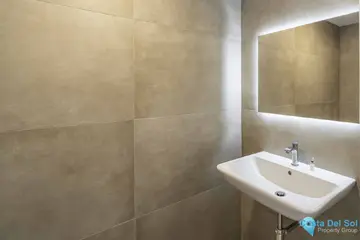 4 bedroom Apartment for Sale in Los Alamos-38198