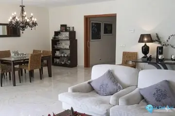 4 bedroom Apartment for Sale in Marbella-83126