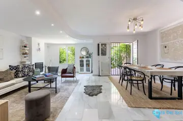 5 bedroom House for Sale in The Golden Mile-38210