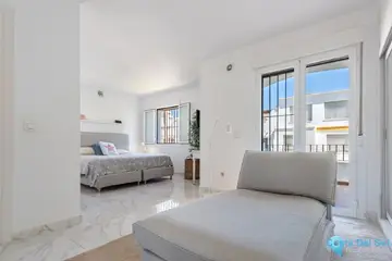 5 bedroom House for Sale in The Golden Mile-38219