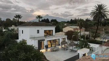 4 bedroom House for Sale in Nueva Andalucía
