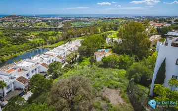 1329m2 Plot for Sale in Benahavís-38423