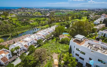 1329m2 Plot for Sale in Benahavís-38433
