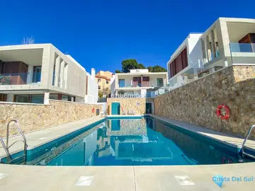 3 bedroom House for Sale in The Golden Mile-38612