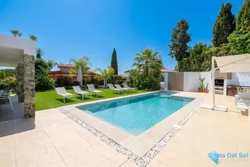 6 bedroom House for Sale in Málaga-38676