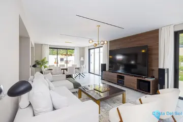 6 bedroom House for Sale in Málaga-38679