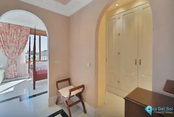 5 bedroom Apartment for Sale in Guadalmina Baja-38803