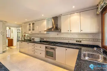 5 bedroom House for Sale in New Golden Mile-39291