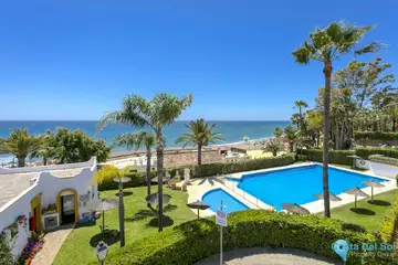 5 bedroom House for Sale in The Golden Mile-39298