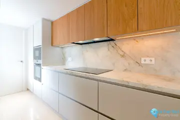 5 bedroom House for Sale in The Golden Mile-39308