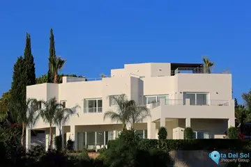 4 bedroom House for Sale in El Rosario-39458
