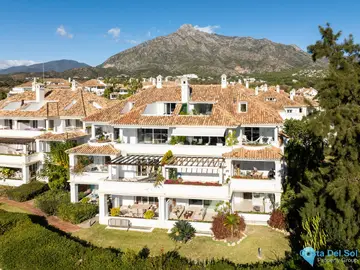 4 bedroom Apartment for Sale in The Golden Mile-39524