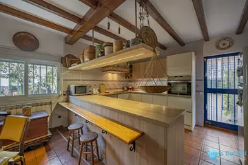 4 bedroom House for Sale in The Golden Mile-39668