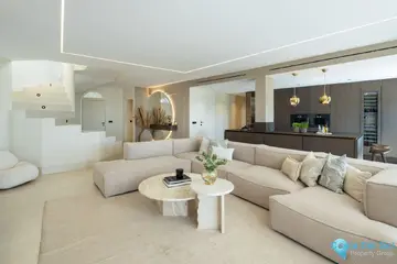 4 bedroom Apartment for Sale in The Golden Mile-39760
