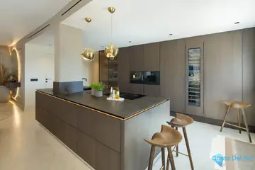 4 bedroom Apartment for Sale in The Golden Mile-39761