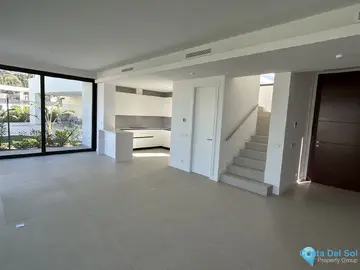 4 bedroom House for Sale in Río Real-39973